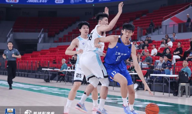 U21与CUBAL对抗赛：郭丰玮16分17板，上海86-66湖南工业大学