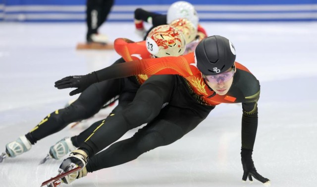 开云官网APP下载-中国短道速滑队进行公开训练 正视挑战力争米兰创佳绩